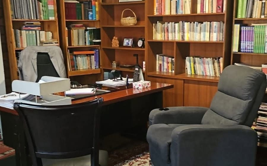 Consultorio de psicólogo clínico presencial en Cuenca, Ecuador